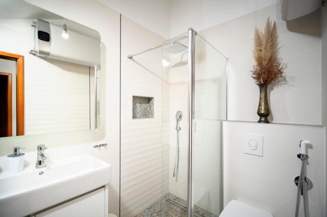 Kalina Deluxe Apartments เยลซา ภายนอก รูปภาพ