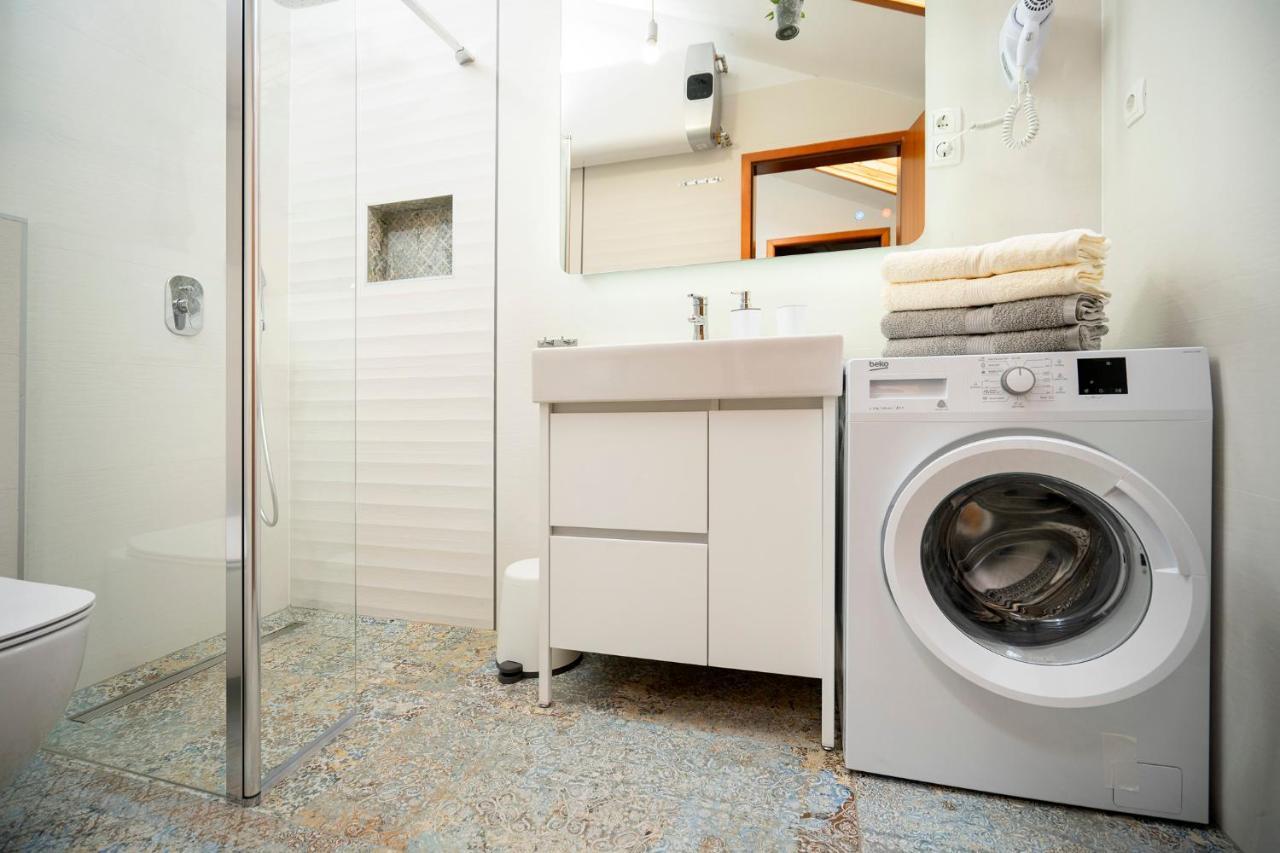 Kalina Deluxe Apartments เยลซา ภายนอก รูปภาพ