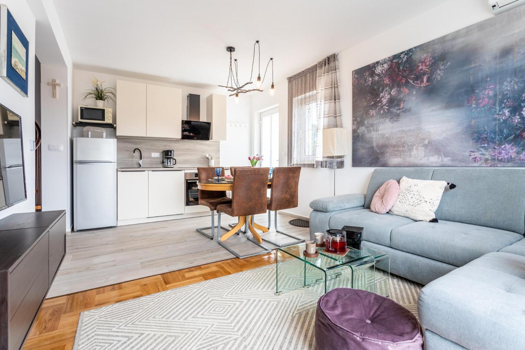 Kalina Deluxe Apartments เยลซา ภายนอก รูปภาพ