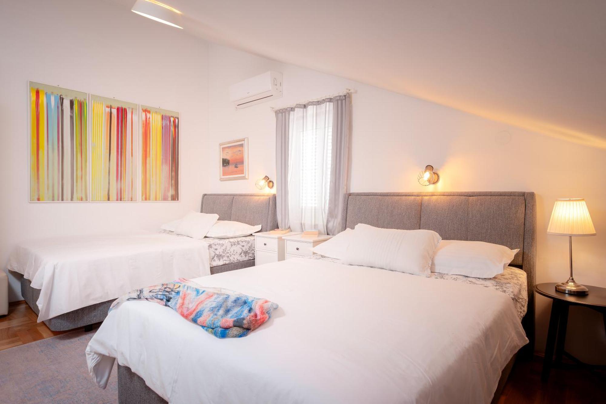 Kalina Deluxe Apartments เยลซา ภายนอก รูปภาพ