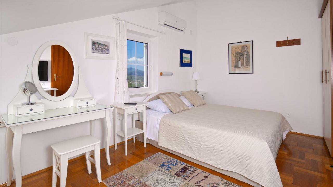 Kalina Deluxe Apartments เยลซา ภายนอก รูปภาพ